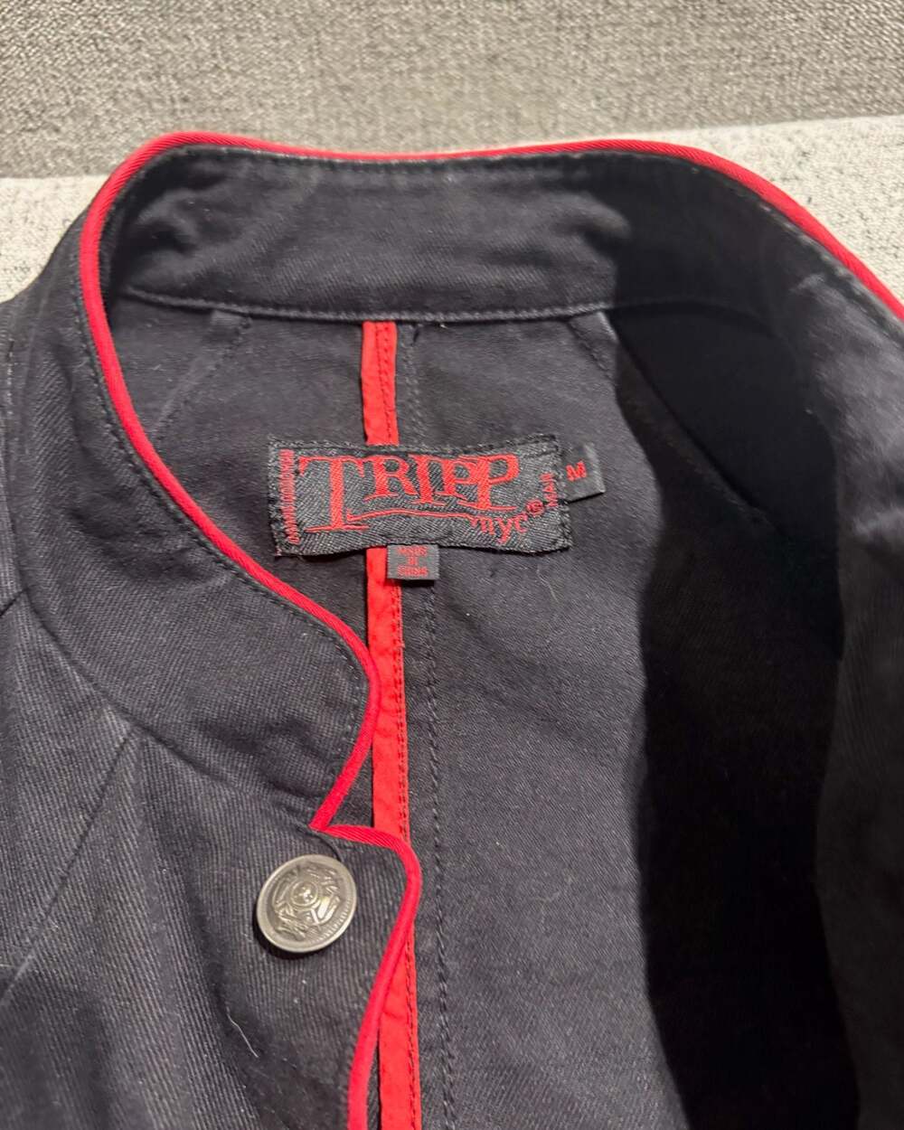 Tripp NYC Men's Black Gothic Military General Jacket with Red Trim - Picture 4 of 8